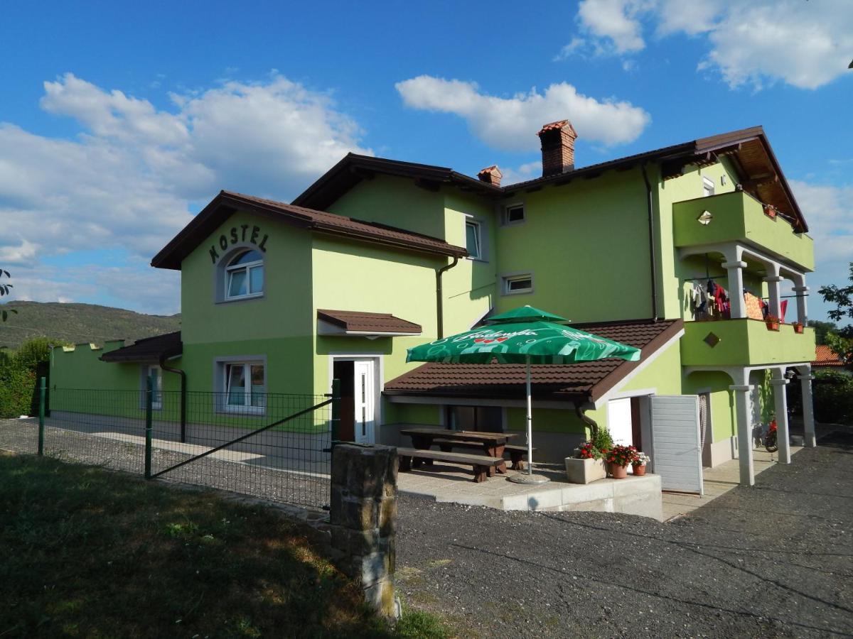 Hostel Ociski Raj Kozina Exterior foto
